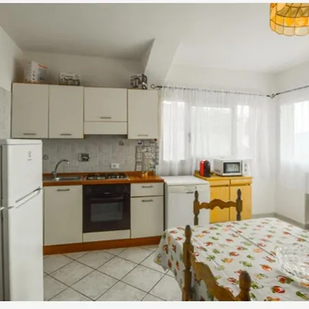 Apartment Elena *